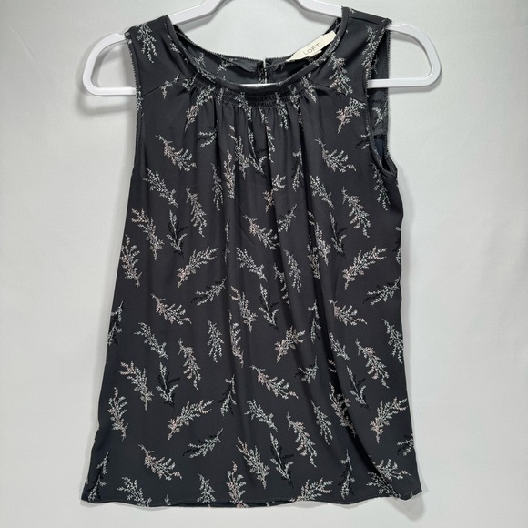 LOFT Tops - Ann Taylor Loft Sleeveless Leaf Print Women's Blouse Size XS Shirt Top